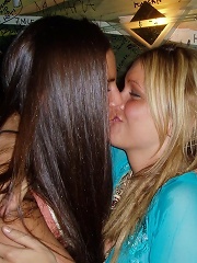 girls kissing megamix 73